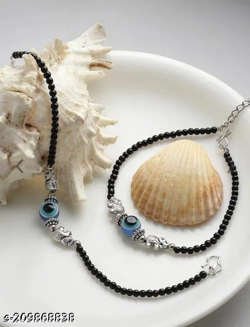 Glamour Allure: Fancy Women's Anklets &amp; Toe Rings Set - Image 2