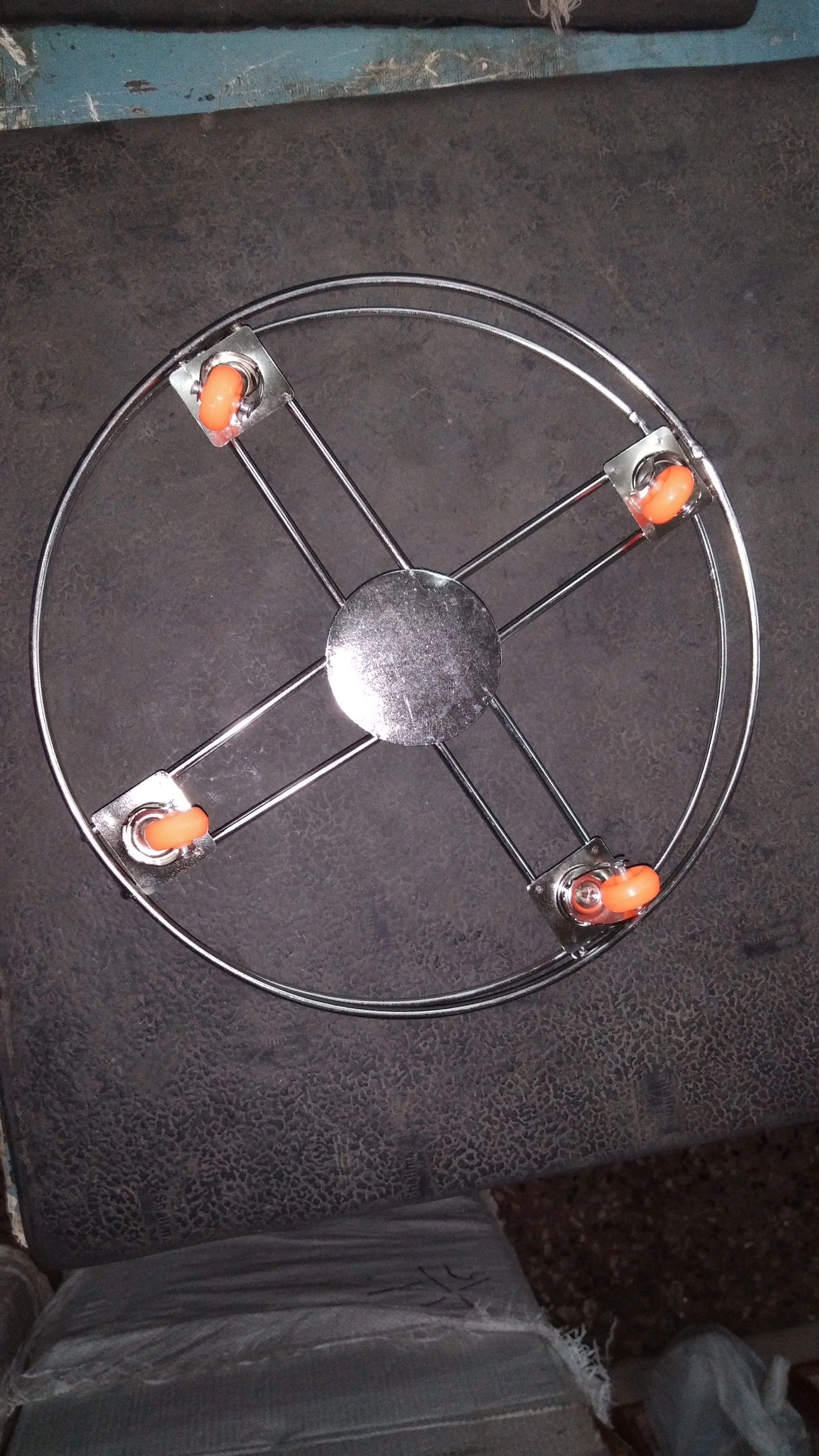 gas cylinder trolly with 4 wheels stainless steel  suit for all type of Gas Cylindere - Image 2