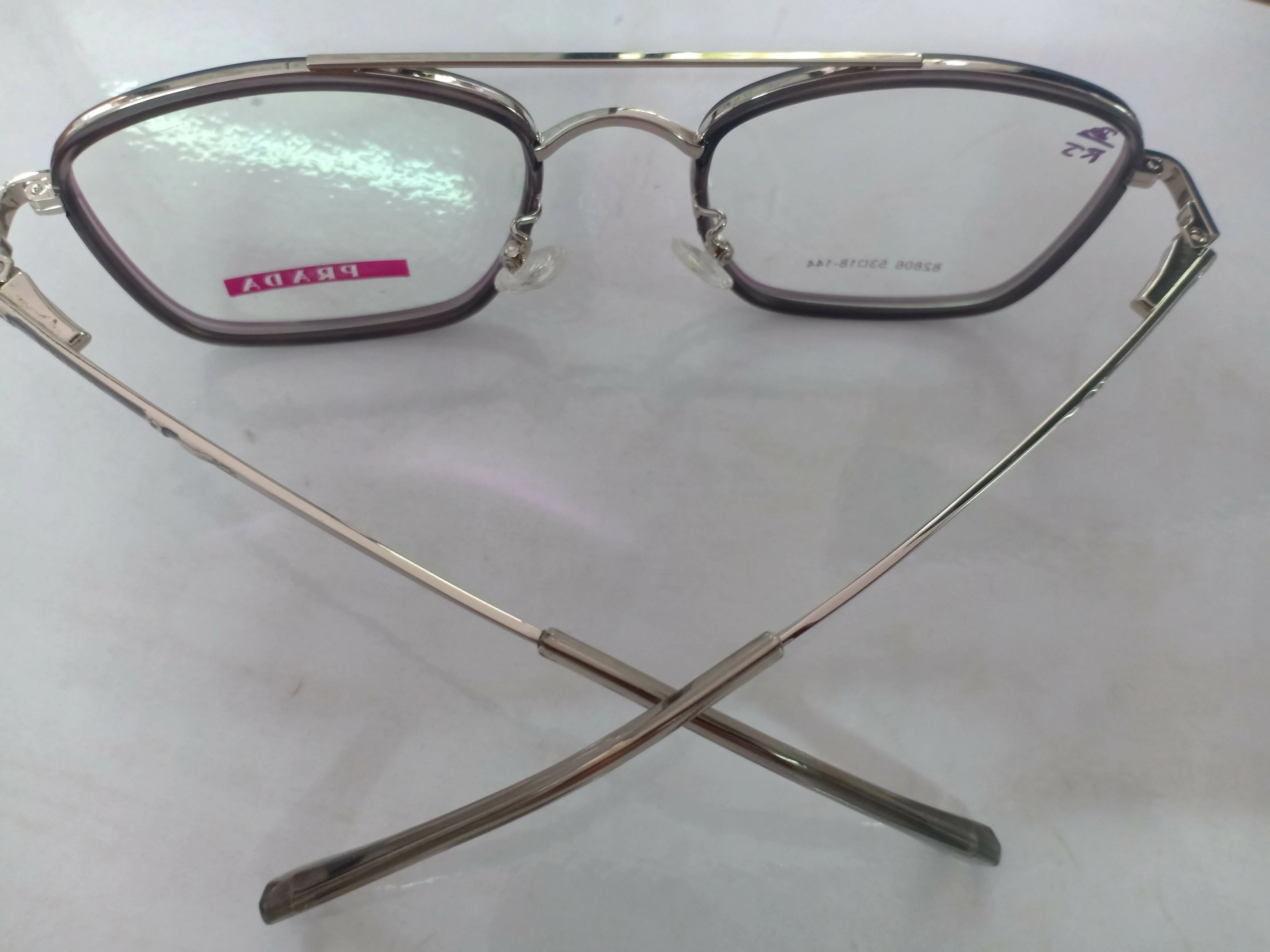 Fancy model frame - Image 4