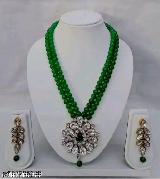 Elegant Gold-Plated Cubic Zirconia Necklace & Earrings Set – Adjustable & Timeless"
