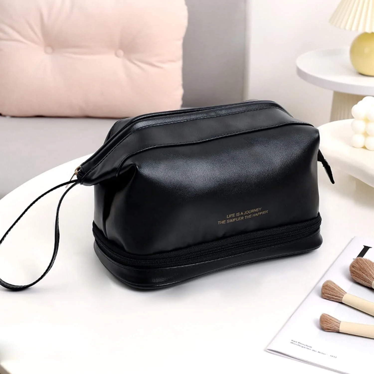 Large Capacity Cosmetic Travel Bag - Image 2
