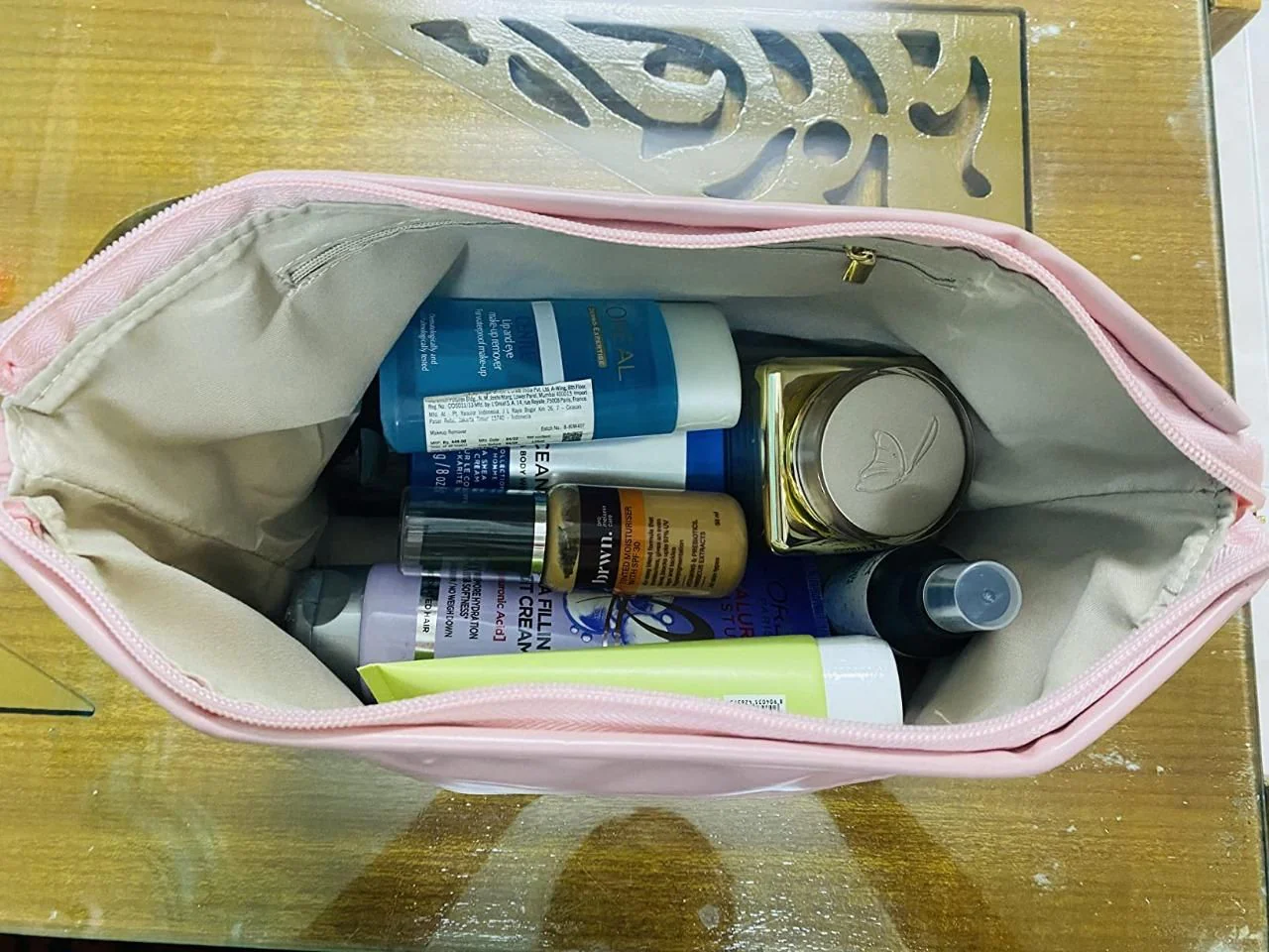 Large Capacity Cosmetic Travel Bag - Image 7