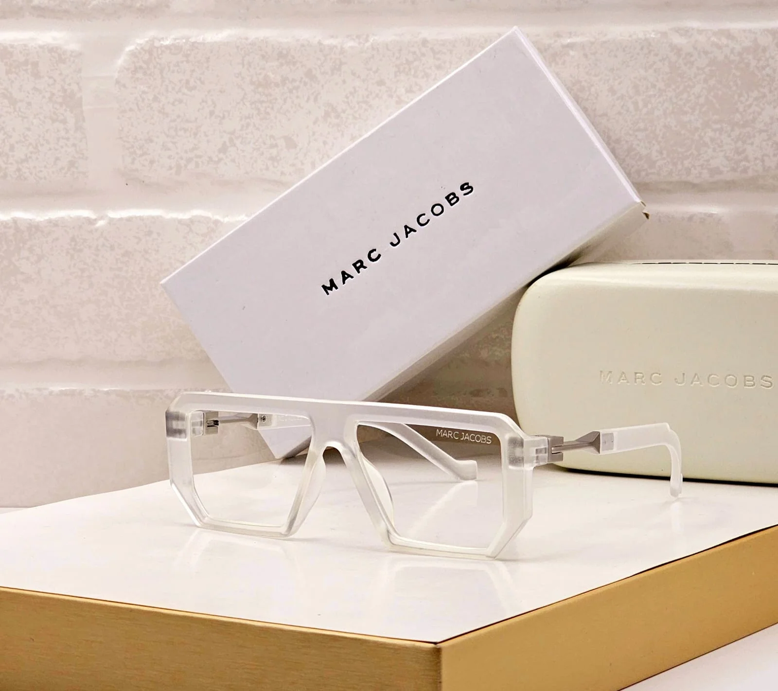 Marc Jacobs Fiber Unisex Sunglasses – Lightweight Premium Designer Eyewear - Image 4