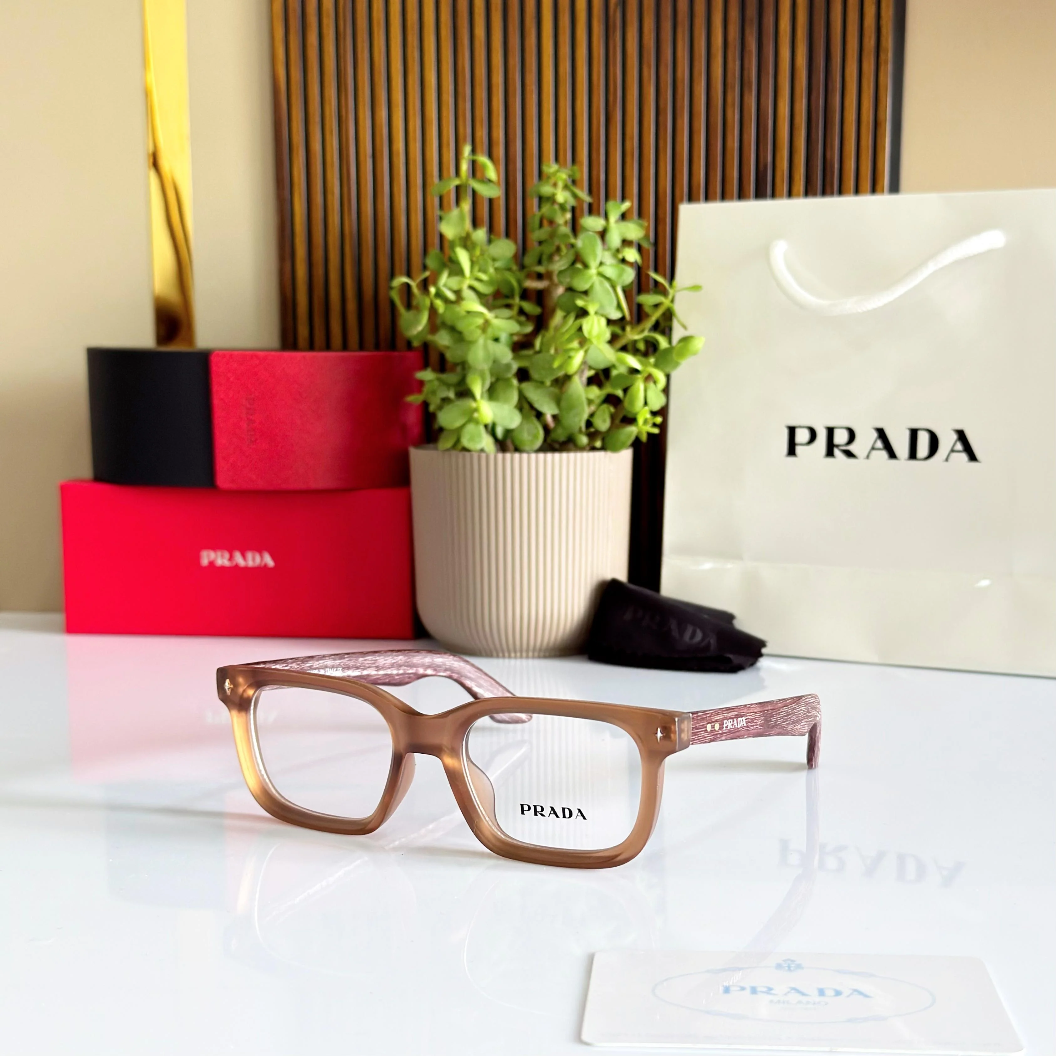 Prada sunglasses-premium quality  frame - Image 4
