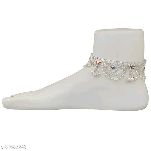 Shimmering Chunky Women’s Silver-Plated Anklets & Toe Rings Set - Image 4