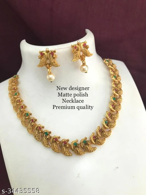 Shimmering Chunky Women Necklaces & Chains - Image 4