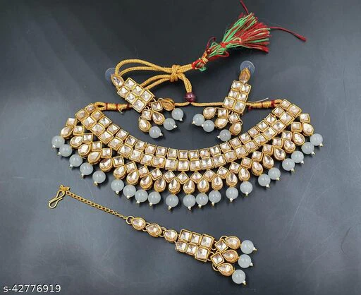 Shimmering Chunky Women Necklaces & Chains - Image 4
