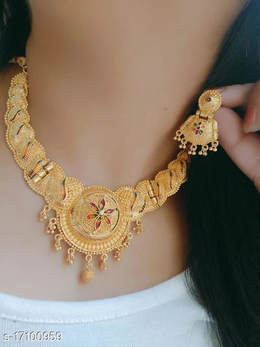 Shimmering Chunky Women Necklaces & Chains - Image 4