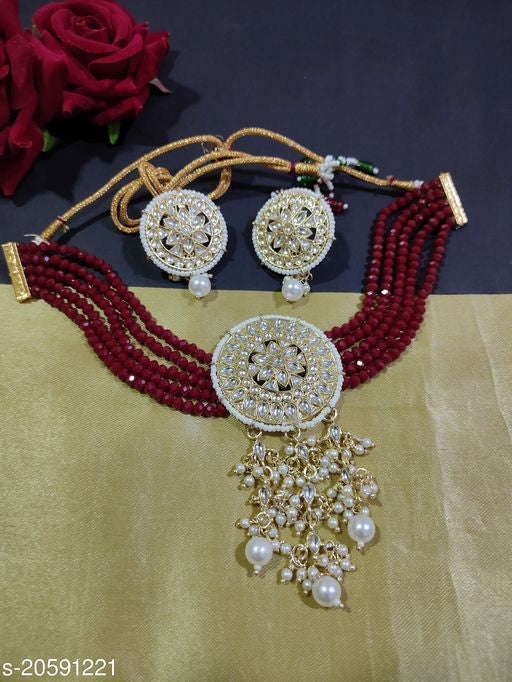 Sizzling Chunky Women Necklaces & Chains