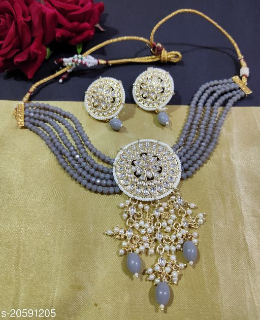 Sizzling Chunky Women Necklaces & Chains - Image 2