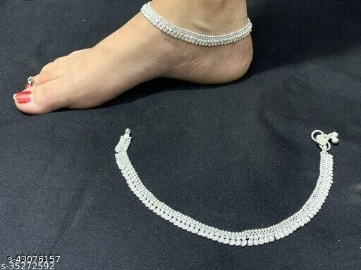 Sizzling Fancy Women Anklets & Toe Rings - Image 4