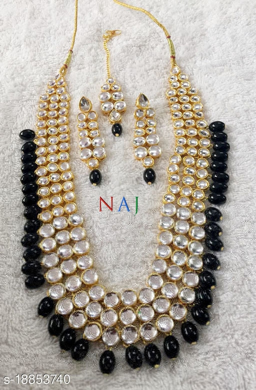 Sizzling Fancy Women Necklaces & Chains - Image 5