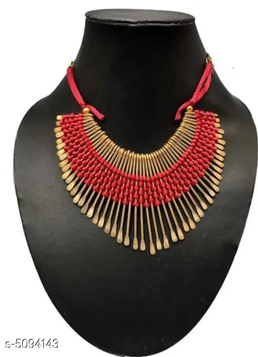 Sizzling Glittering Women Necklaces - Image 6