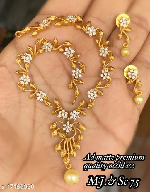 Sizzling Glittering Women Necklaces & Chains - Image 4