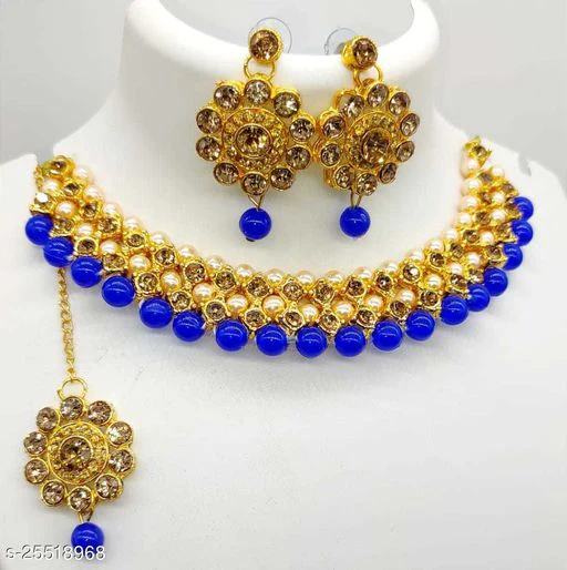 Sizzling Graceful Women Necklaces & Chains - Image 4