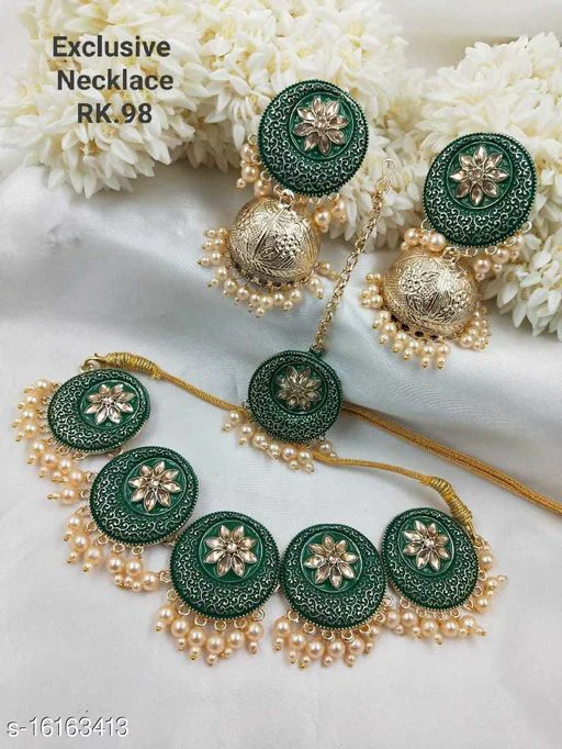 Twinkling Fancy Women Necklaces & Chains