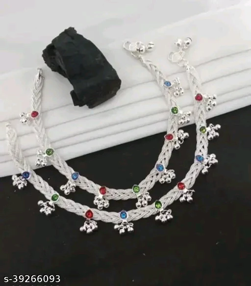 Twinkling Glittering Women Anklet & Toe Rings Set - Image 2