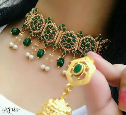 Women's Alloy Gold Plated Jewellery Set - Image 3